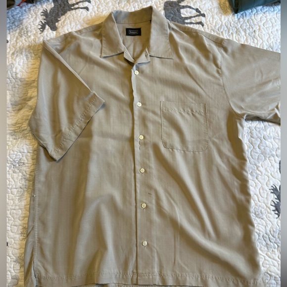 Men’s Haggar Button Down Shirt - Picture 1 of 2